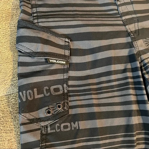 Big Boys Lot of Gap/Volcom/Place Shorts - Picture 6 of 13